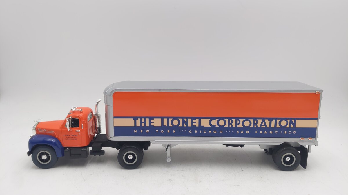Lionel 11/34 Scale Diecast Lionel Trains B-61 Semi Tractor w/ Trailer EX