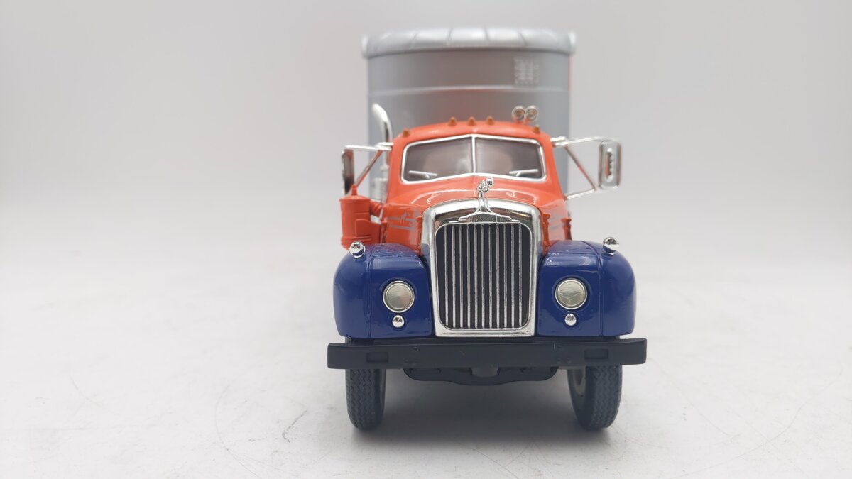 Lionel 11/34 Scale Diecast Lionel Trains B-61 Semi Tractor w/ Trailer EX