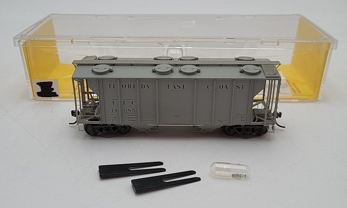 Kadee 8610 HO Scale FEC PS-2 Covered Hopper #14085 EX/Box