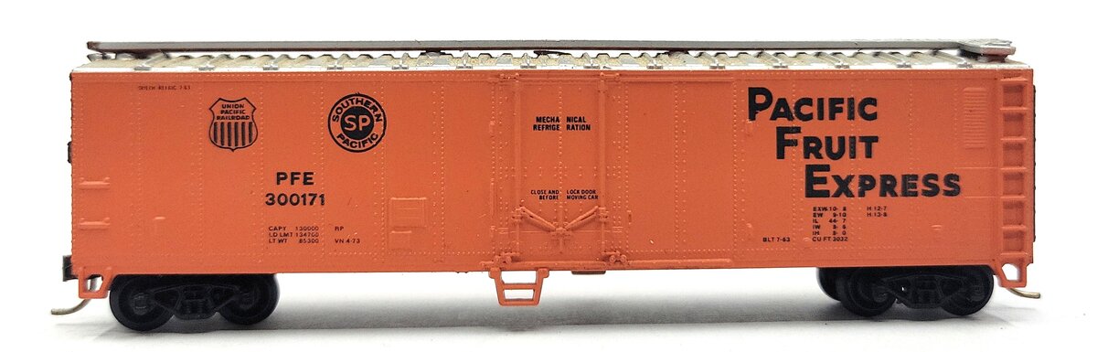 Atlas 3661 N Scale 50' Pacific Fruit Express Mechanical Reefer #300171 EX/Box