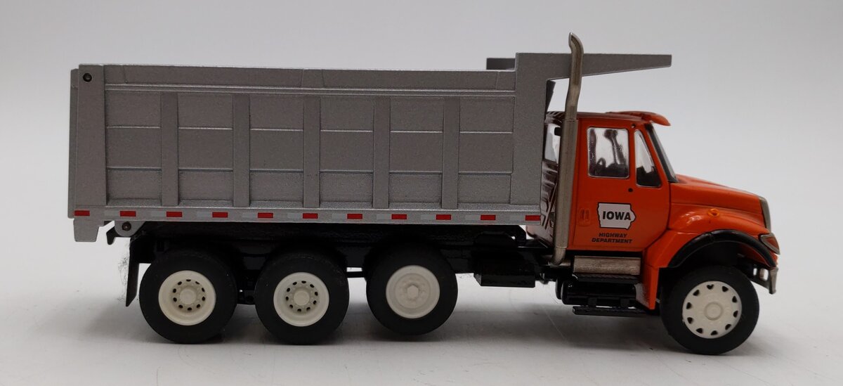 Conrad 1:50 Scale Diecast International Dump Truck Iowa Highway Dept. EX