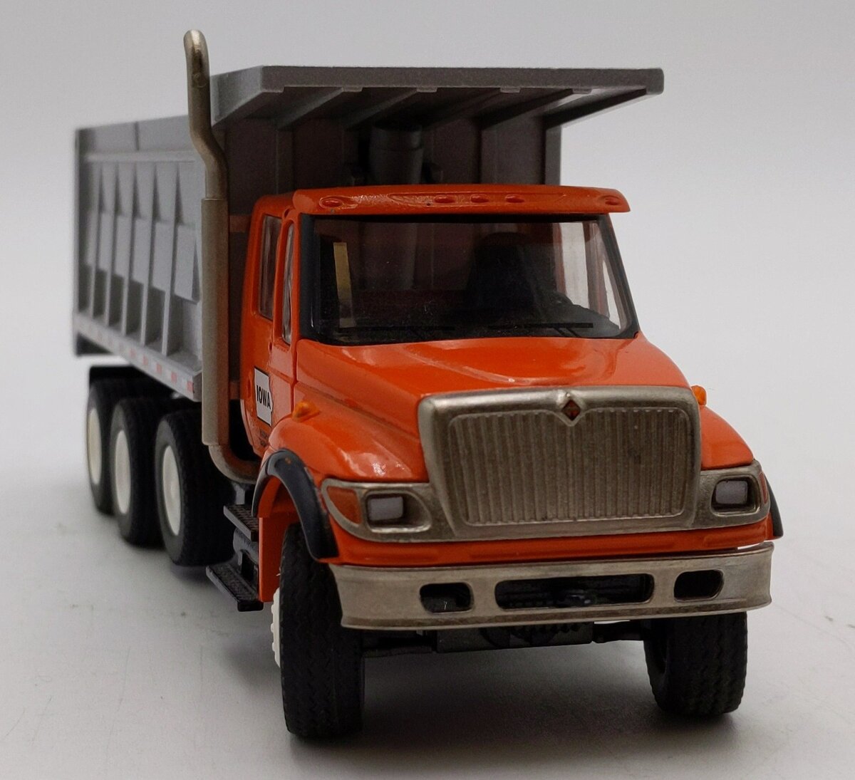 Conrad 1:50 Scale Diecast International Dump Truck Iowa Highway Dept. EX