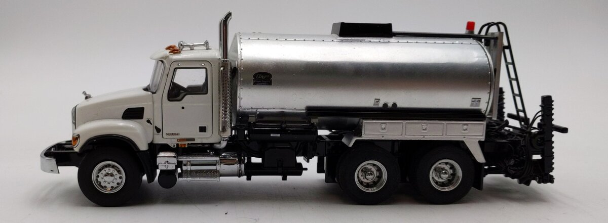Sword Models 1:50 Scale Mack Granite With Etnyre Asphalt Distributor (White) EX