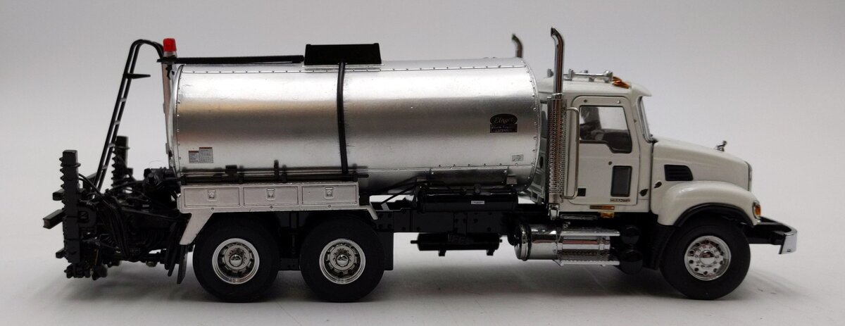 Sword Models 1:50 Scale Mack Granite With Etnyre Asphalt Distributor (White) EX
