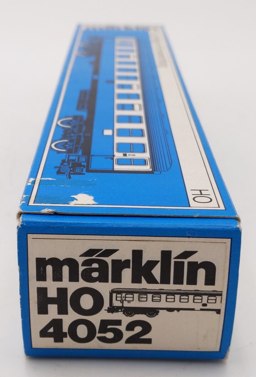 Marklin 4052 HO DB 2nd Class Green Express Coach EX/Box