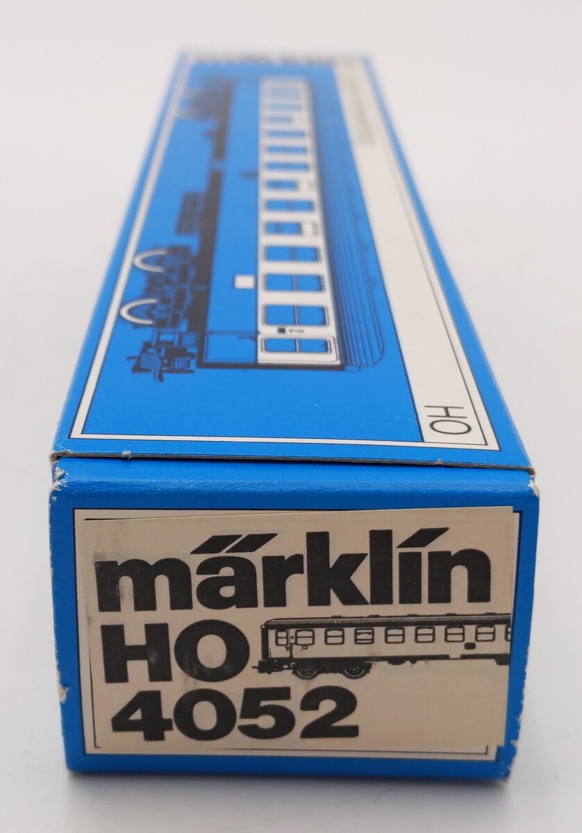 Marklin 4052 HO DB 2nd Class Green Express Coach EX/Box