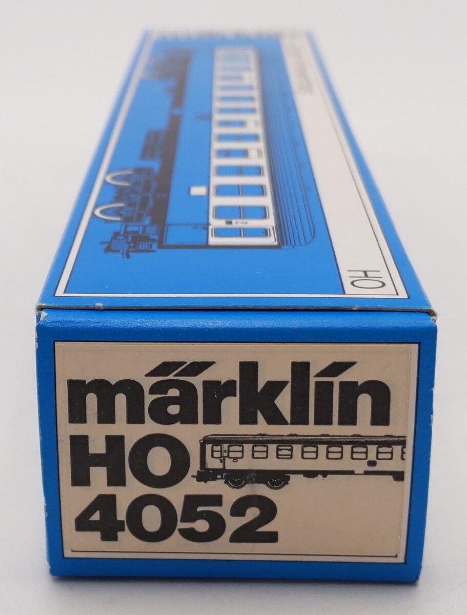 Marklin 4052 HO DB 2nd Class Green Express Coach EX/Box