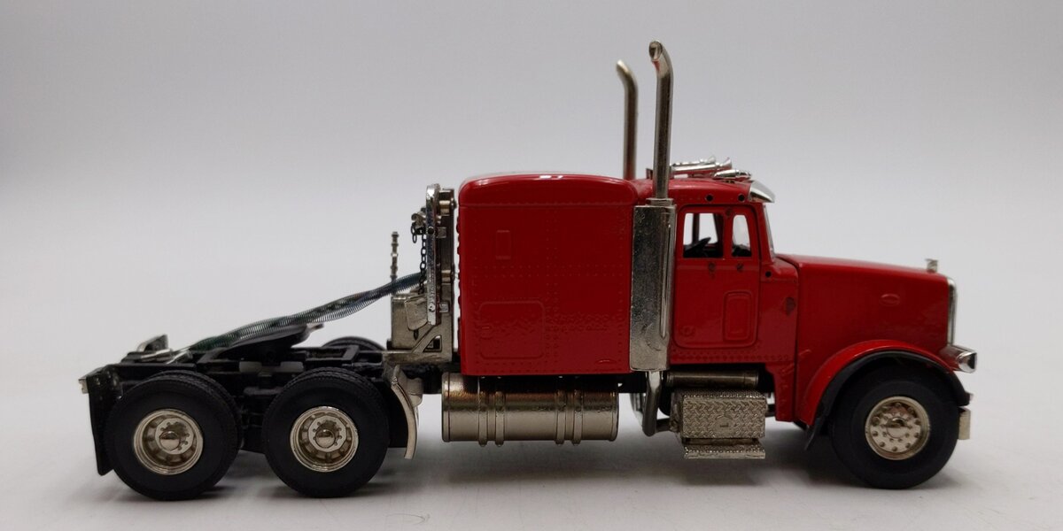 Promotex 1:87 Scale # 25233 Peterbilt Tandem Tractor w/Sleeper EX
