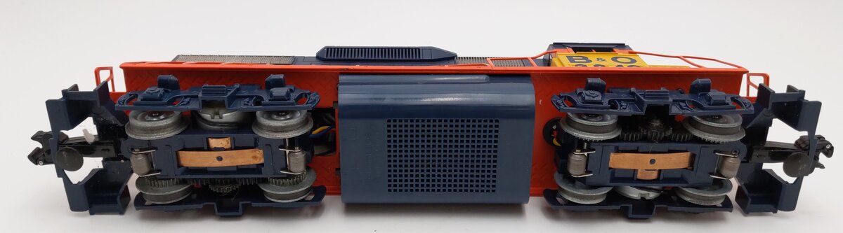 Lionel 6-28827 Chessie GP-38 Powered Diesel Locomotive #3849 EX