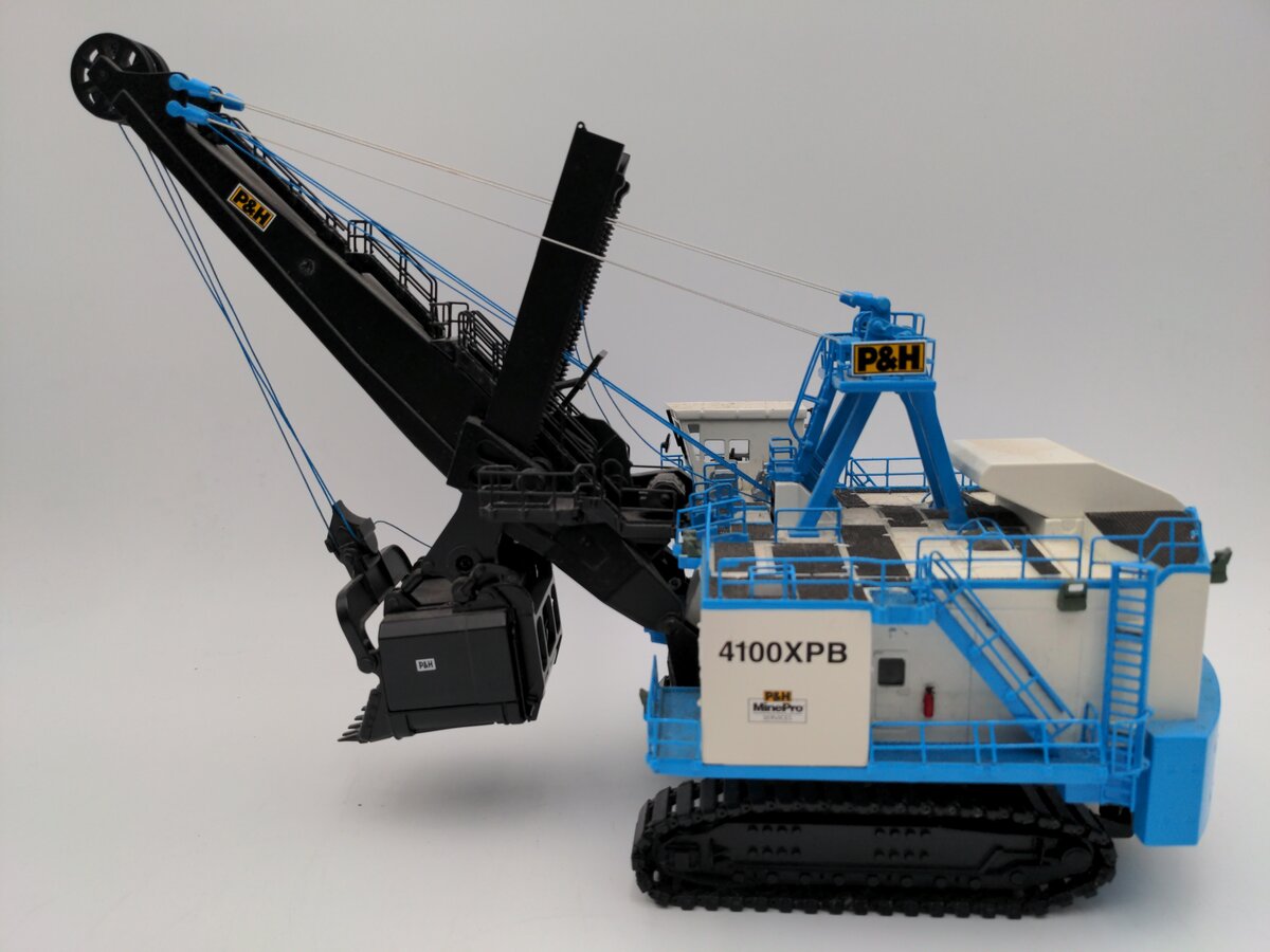 Sword 4100XPB 1:87 Cream & Blue Cable Mining Shovel VG