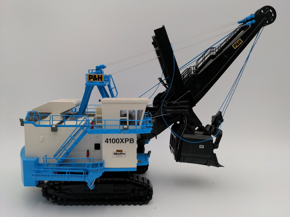 Sword 4100XPB 1:87 Cream & Blue Cable Mining Shovel VG