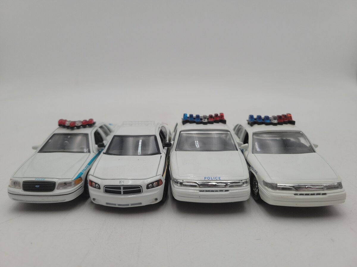Welly Diecast & Others Assorted Police Cars: 9762, 15419, 1994 [4] EX