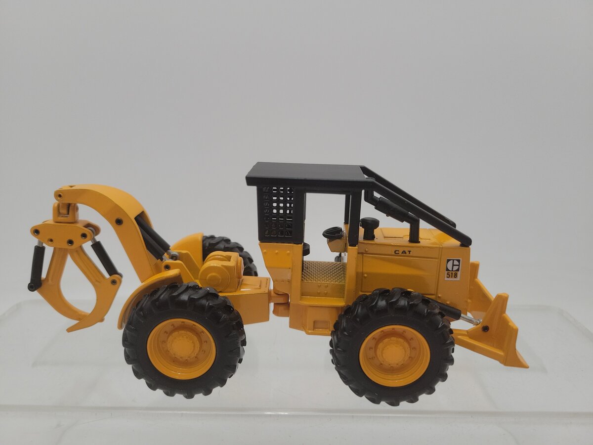 Joal Compact 226 1:43 Scale Caterpillar C-518 Grapple Skidder Tractor Forestal EX/Box
