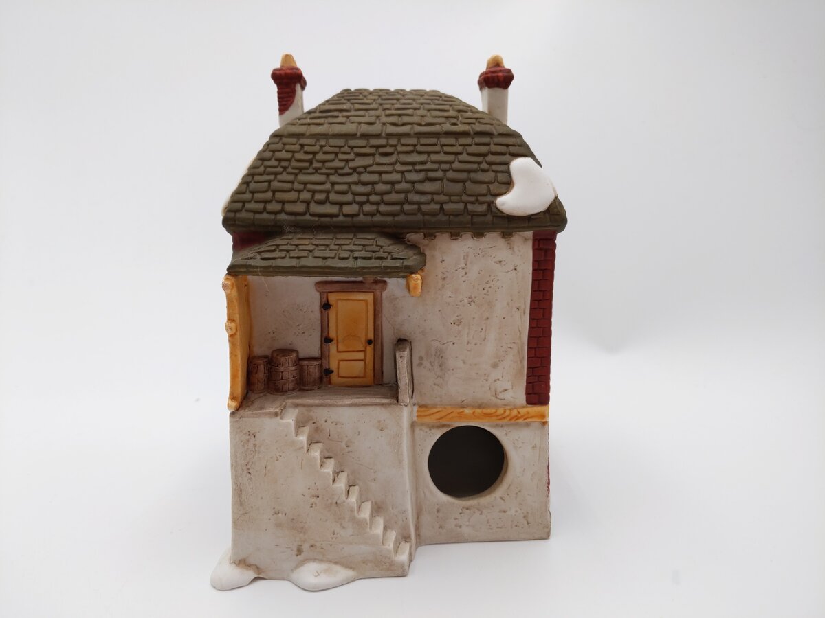 Dept 56 6500-5 Dickens Village Series: Fezziwig's Warehouse EX/Box