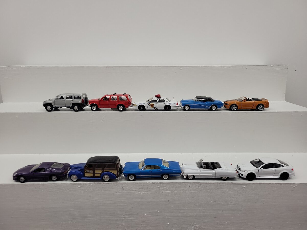 ERTL, Welly & Other Assorted Diecast Vehicles [9] EX