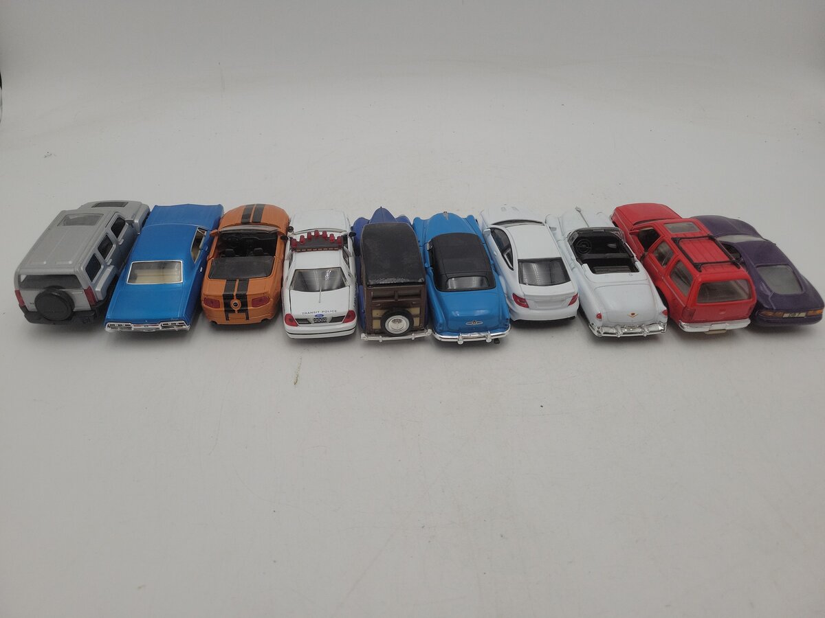 ERTL, Welly & Other Assorted Diecast Vehicles [9] EX