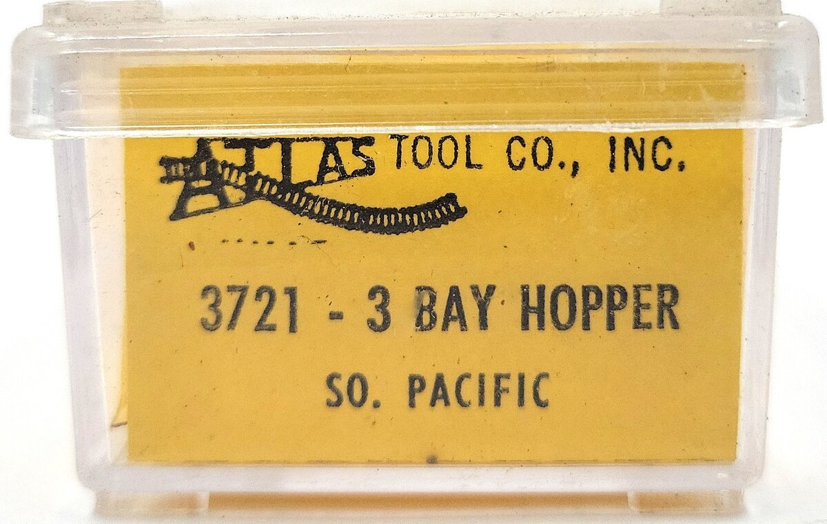 Atlas 3721 N Scale Southern Pacific 3-Bay Covered Hopper #490098 EX/Box