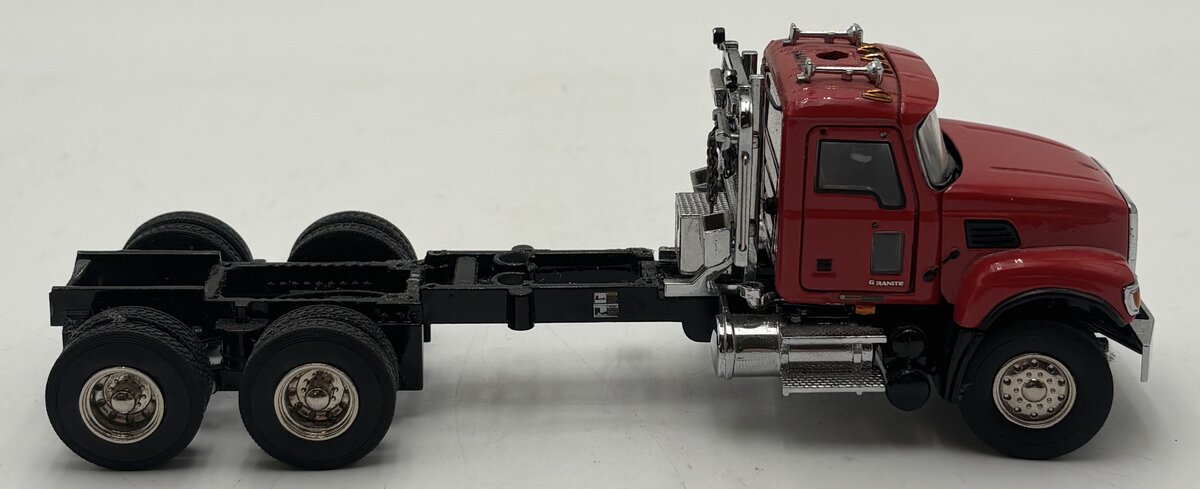 First Gear 1:64 Mack Granite Day Cab Semi-Tractor Diecast EX