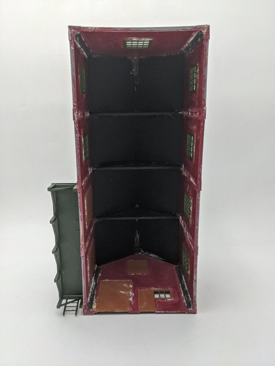 O Scale Custom Built Wearhouse