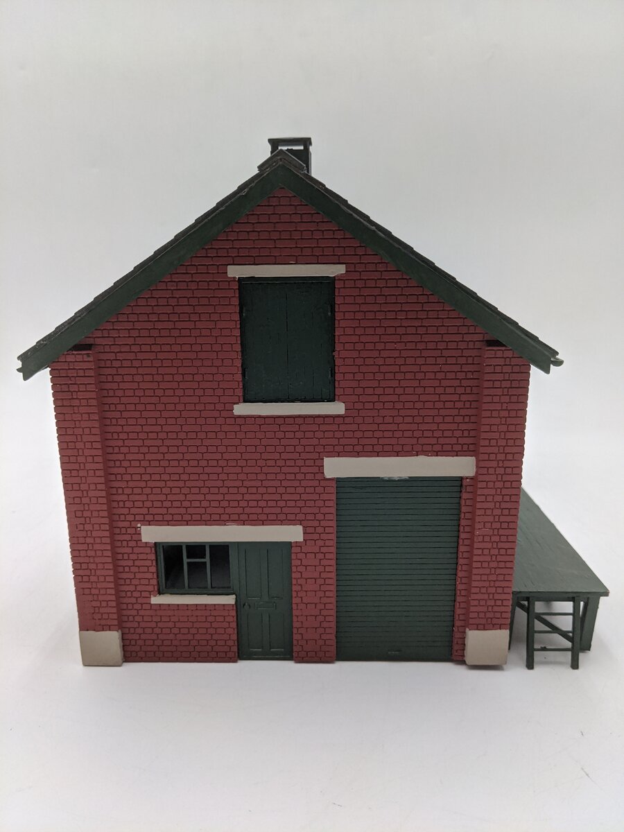 O Scale Custom Built Wearhouse
