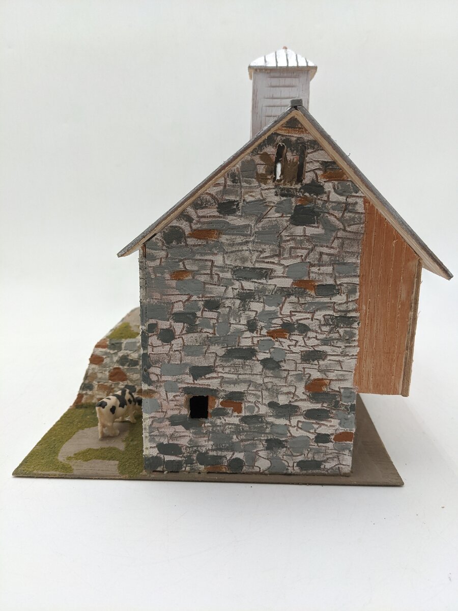 O Scale Custom Built Country Barn