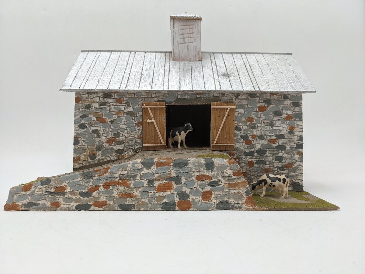 O Scale Custom Built Country Barn