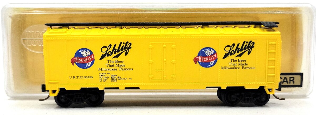 Model Power 3724 N Schlitz Beer Reefer Car #93185 LN/Box