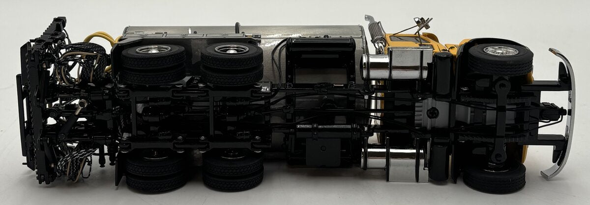 First Gear 1:50 Mack Pinnacle w/Etnyre Lube Tanker Diecast EX