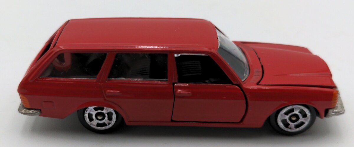 Conrad 1701 1:66 Scale Diecast Mercedes Benz T LN