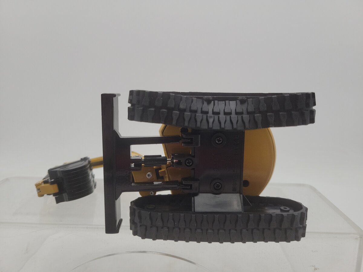 Caterpillar 303 1:22 Scale Yellow / Black CR Track Mini Excavator Diecast Model EX/Box