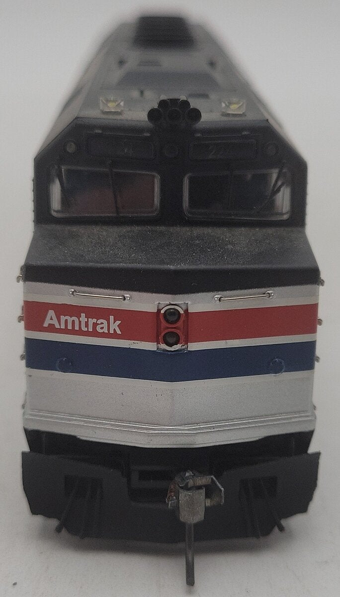 Walthers 931-342 HO Scale Amtrak EMD F40PH Powered Diesel Locomotive #224 EX/Box