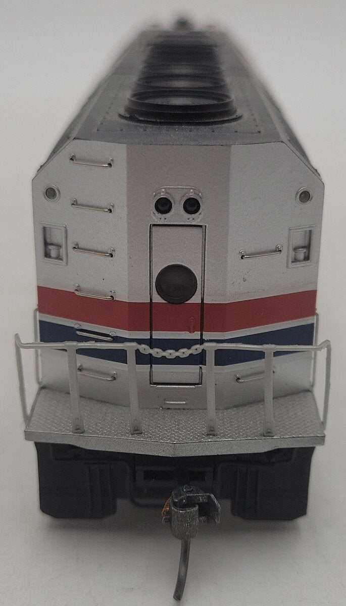 Walthers 931-342 HO Scale Amtrak EMD F40PH Powered Diesel Locomotive #224 EX/Box