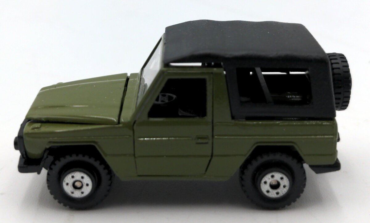 Conrad 1702 1:66 Scale Diecast Mercedes Benz G-Wagen NEW
