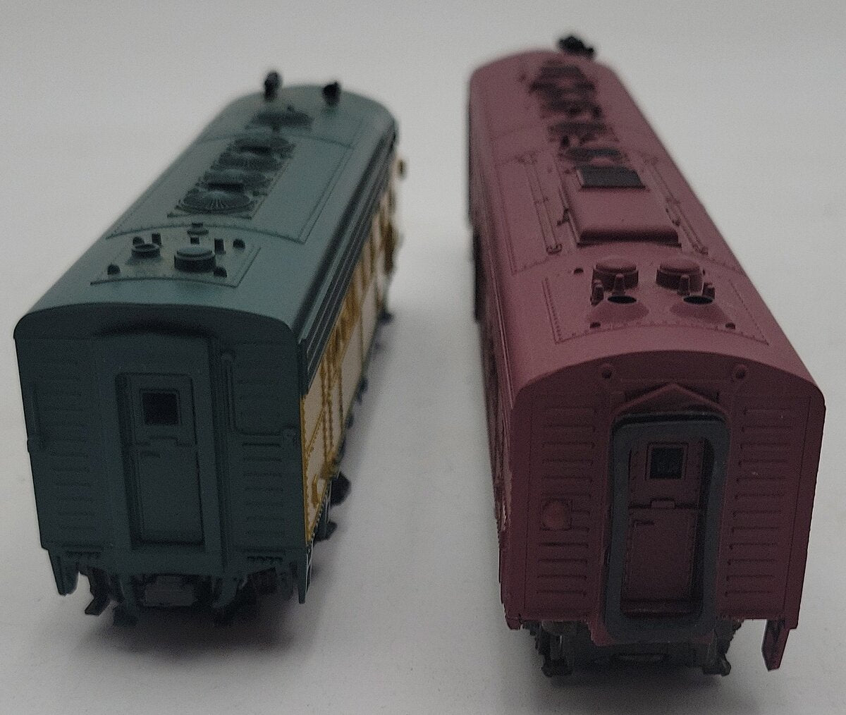 Athearn & Other HO C&NW and ML&S Diesel Locomotives #413,4072 [2] VG