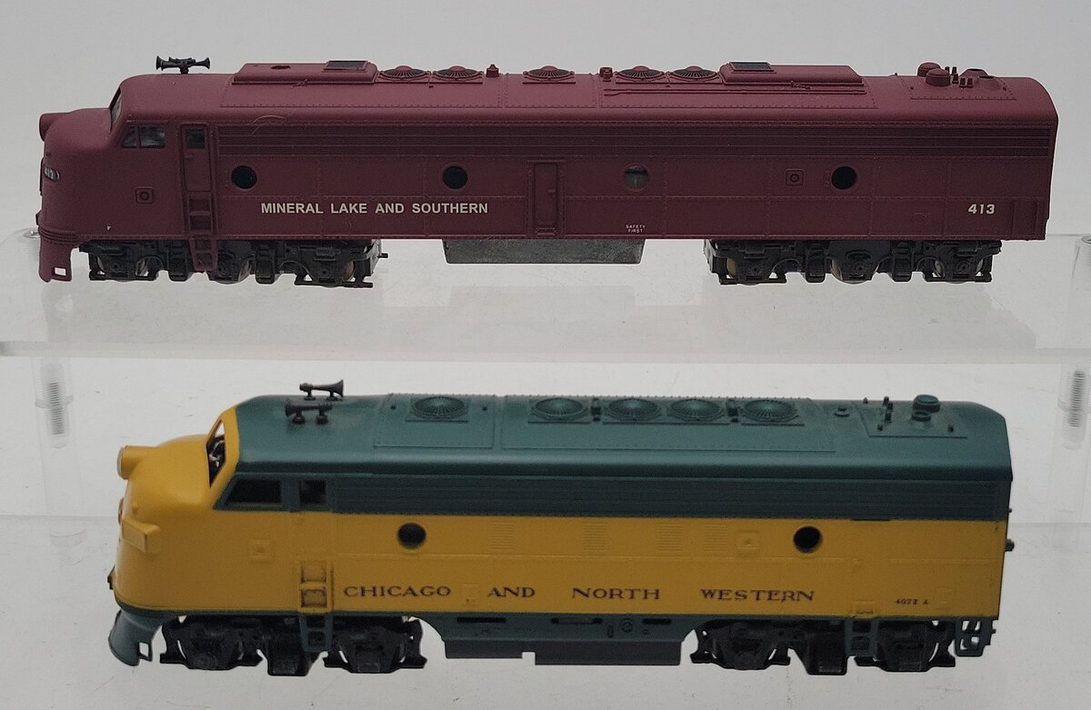 Athearn & Other HO C&NW and ML&S Diesel Locomotives #413,4072 [2] VG