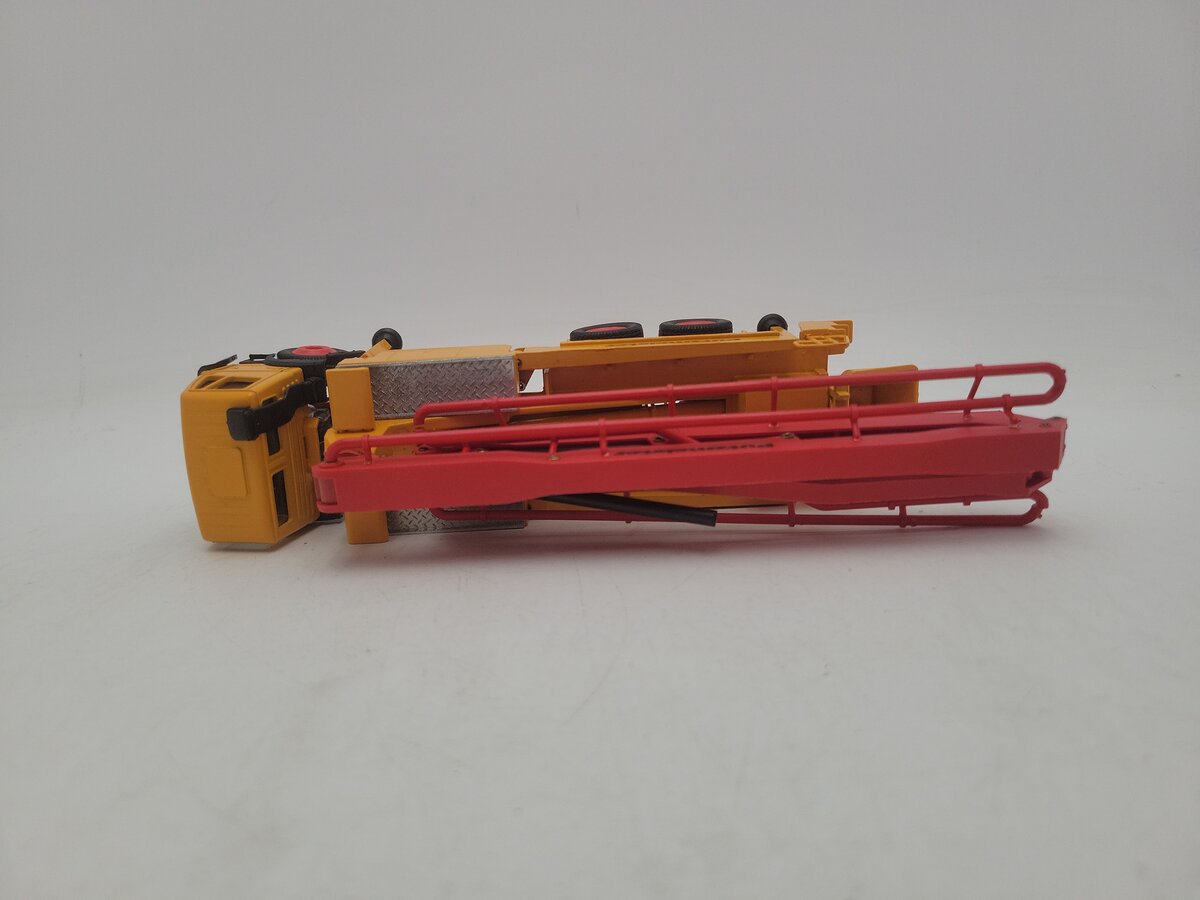 Conrad 3095 1:50 Scale Diecast Putzmeister M36 MB Concrete Pump Truck NIB
