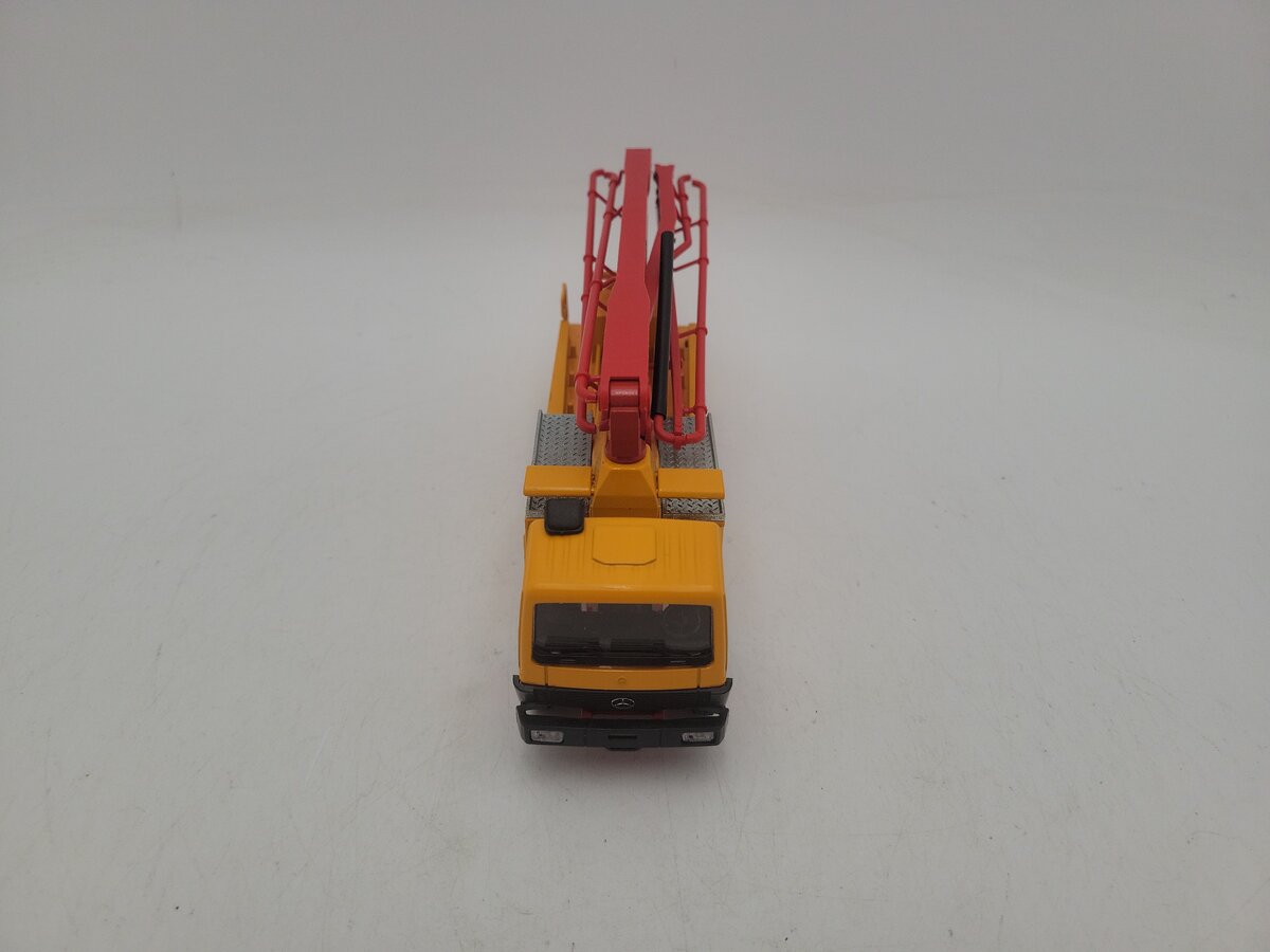 Conrad 3095 1:50 Scale Diecast Putzmeister M36 MB Concrete Pump Truck NIB