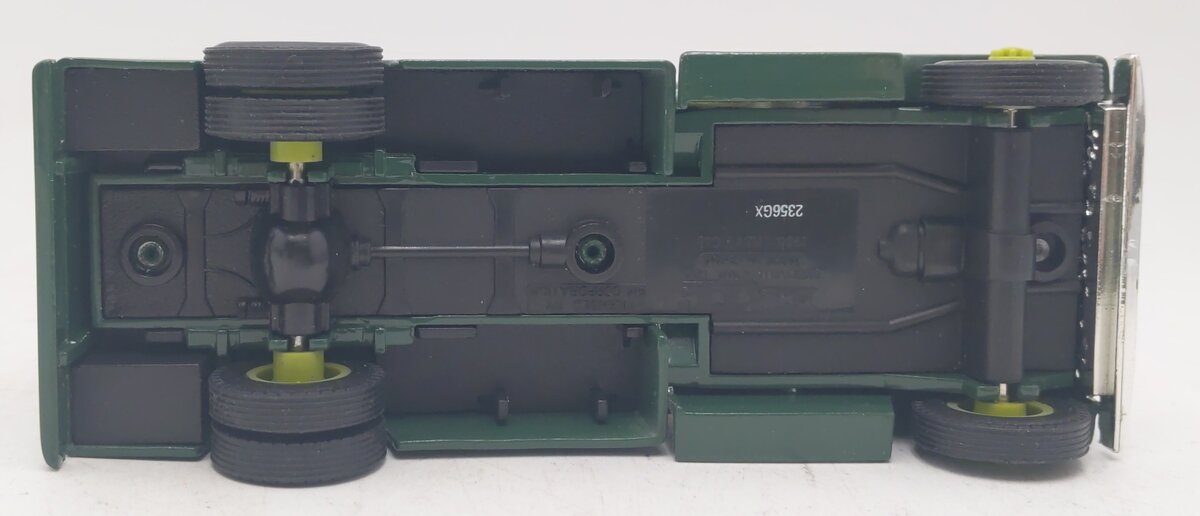 Ertl 345000 1:43 Scale Diecast Green Reading Lines Box Truck EX/Box