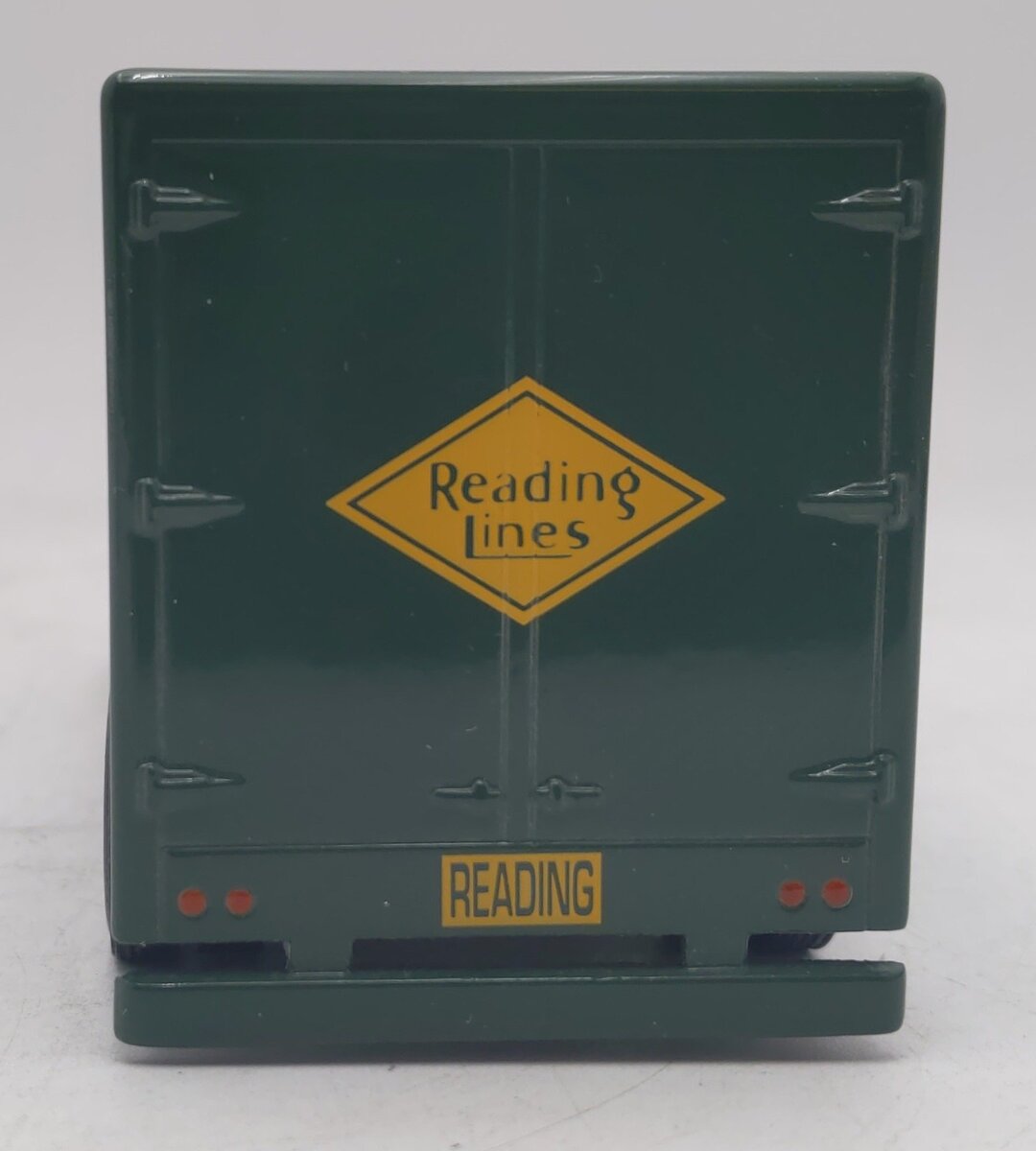 Ertl 345000 1:43 Scale Diecast Green Reading Lines Box Truck EX/Box