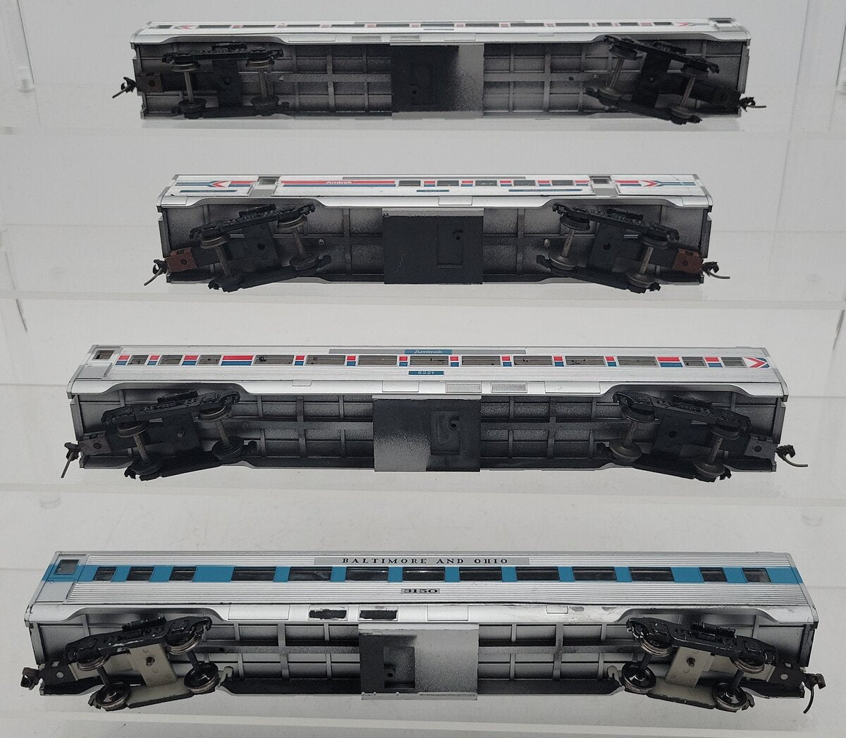 Athearn HO Assorted Assembled Passenger Cars #3150,9987,5221,5221 [4] VG