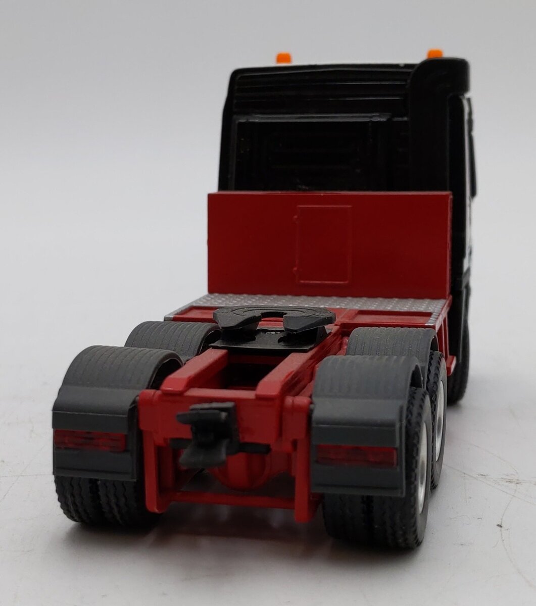 Conrad 40011/01 1:50 Scale Diecast Actros Heavy Haul Tractor - Mammoet NIB