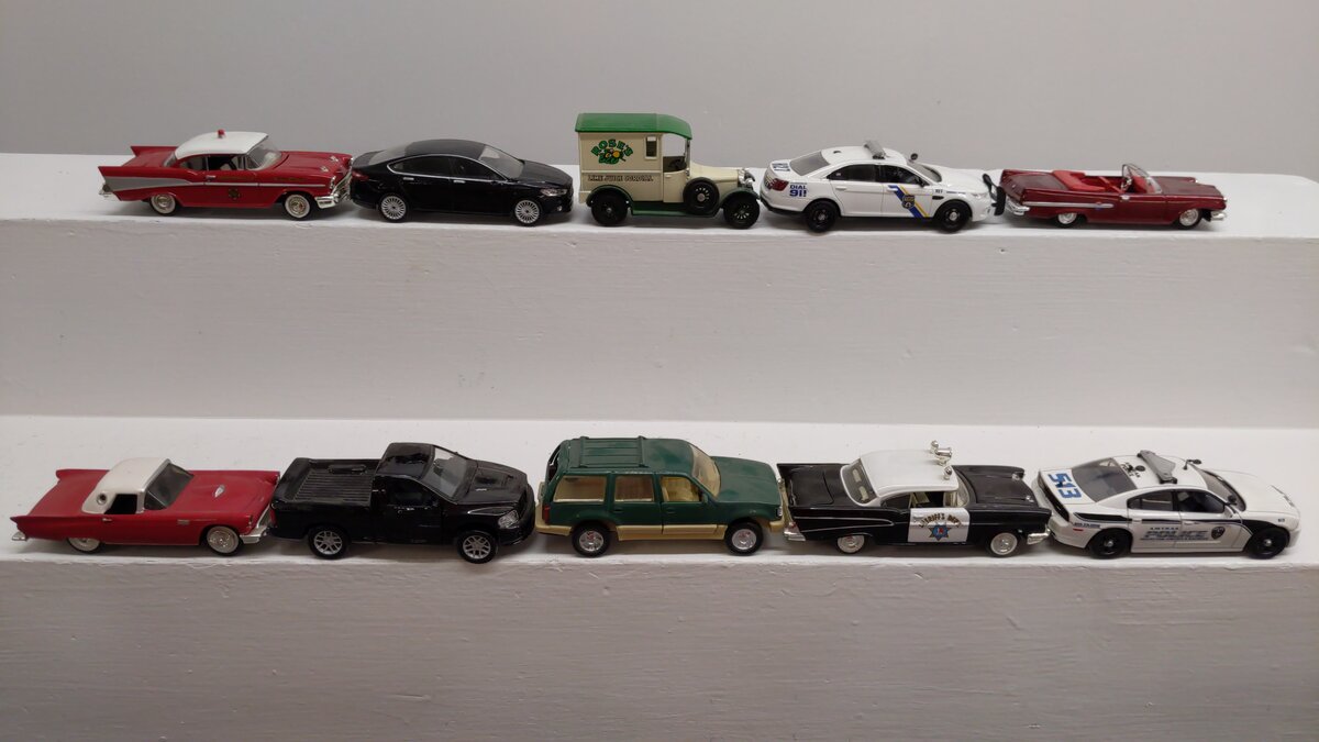 Scale Replicas, ERTL, & Other Assorted Diecast Vehicles [10] VG