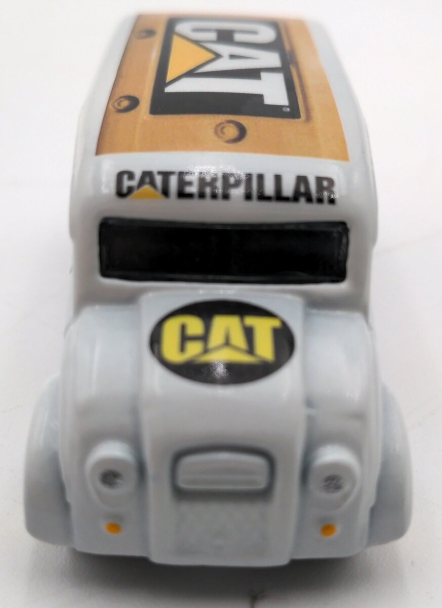 Mattel 1997 1:64 Scale Diecast Hot Wheel CAT Dairy Delivery Van NEW