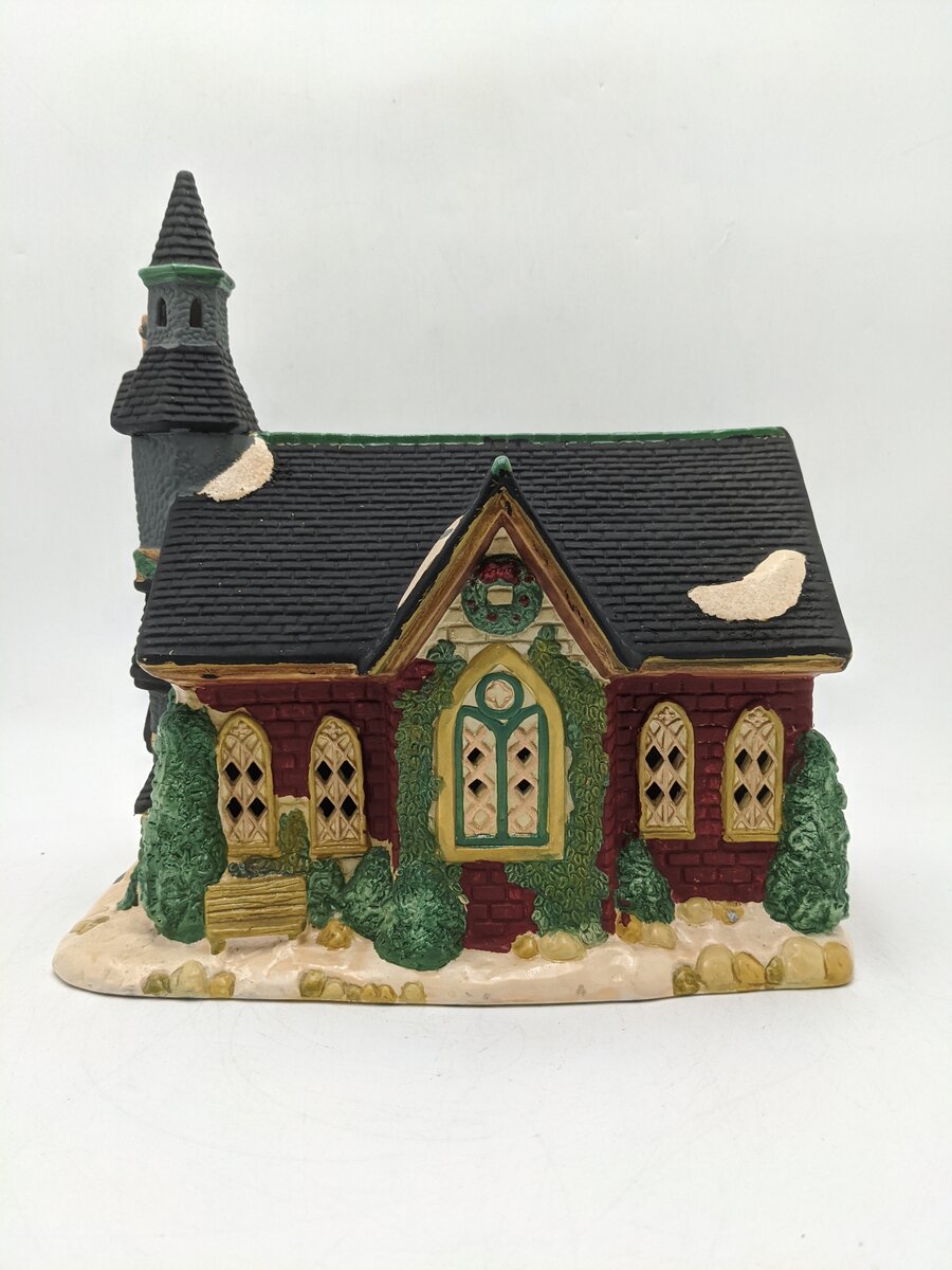 Santa's Best Disney Danaware Thailand 1995 Church EX