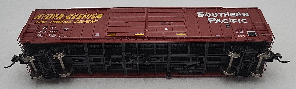 InterMountain 48308-10 Ho Scale Southern Pacific Boxcar #242077 LN/Box