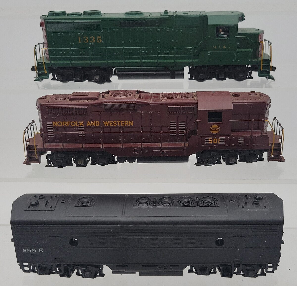 Assorted HO N&W and Other AAB Diesel Units #899,1335,501 [3]
