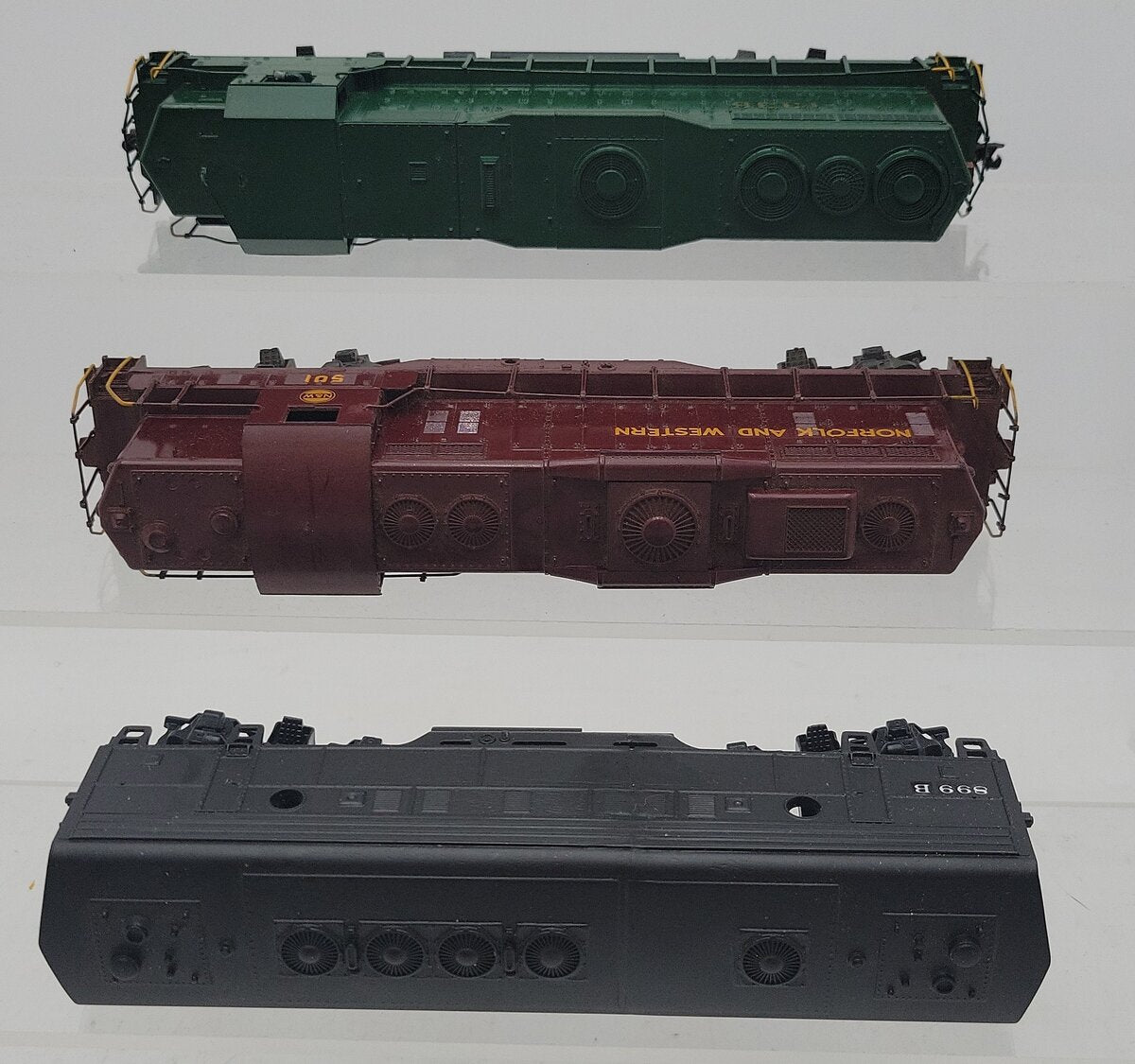 Assorted HO N&W and Other AAB Diesel Units #899,1335,501 [3]