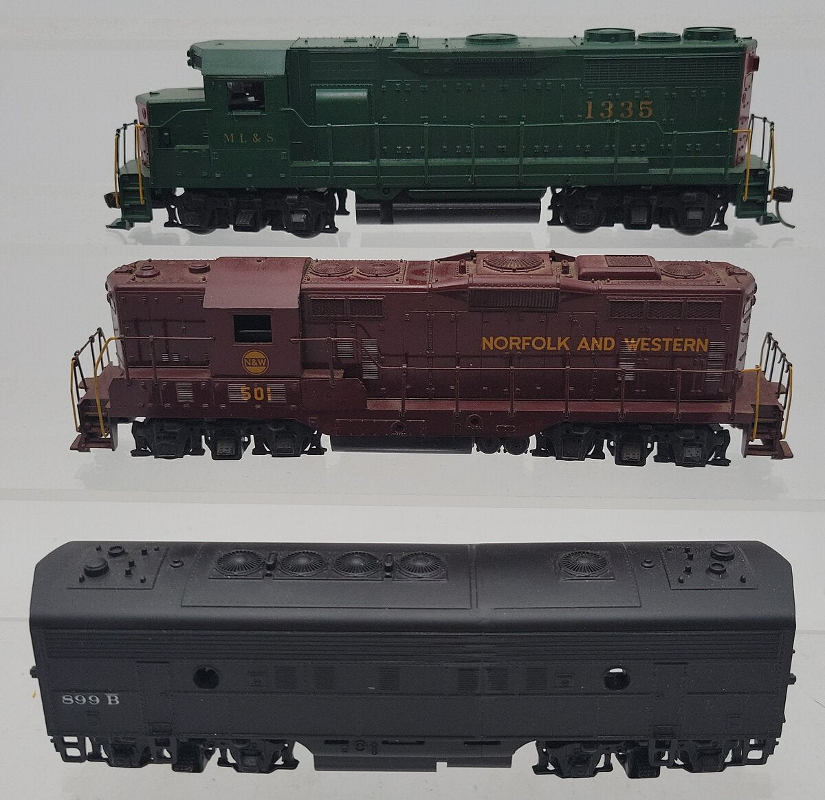 Assorted HO N&W and Other AAB Diesel Units #899,1335,501 [3]