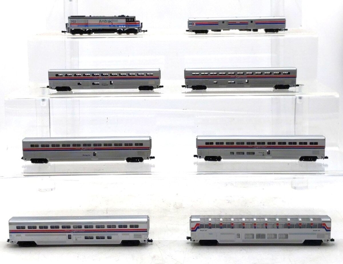 Trix & Other N Assorted Amtrack Diesel Ph. III Superliner Passenger Set [8] VG