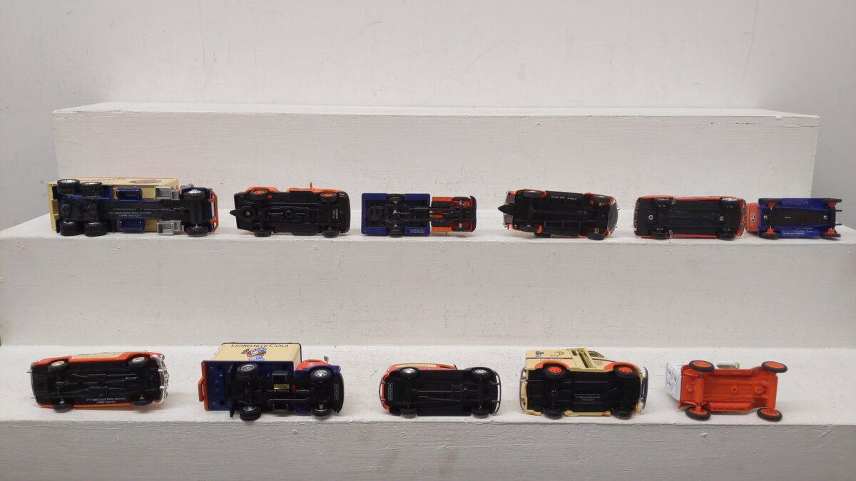 Lionel Assorted Diecast Vehicles [11] VG
